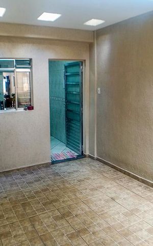 Casa à venda com 180m², 3 quartos e 1 vaga Casa à venda com 180m², 3 quartos e 1 vagaÁrea de Serviço