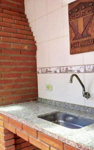 Casa de condomínio à venda com 125m², 3 quartos e 2 vagas Casa de condomínio à venda com 125m², 3 quartos e 2 vagasÁrea comum - Churrasqueira