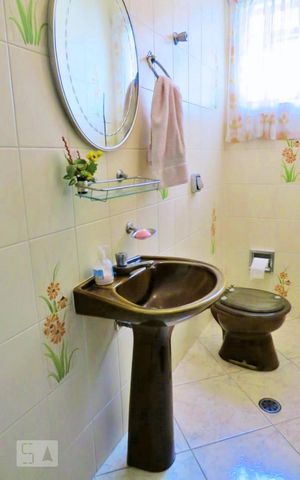 Casa de condomínio à venda com 125m², 3 quartos e 2 vagas Casa de condomínio à venda com 125m², 3 quartos e 2 vagassuíte