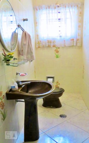Casa de condomínio à venda com 125m², 3 quartos e 2 vagas Casa de condomínio à venda com 125m², 3 quartos e 2 vagassuíte