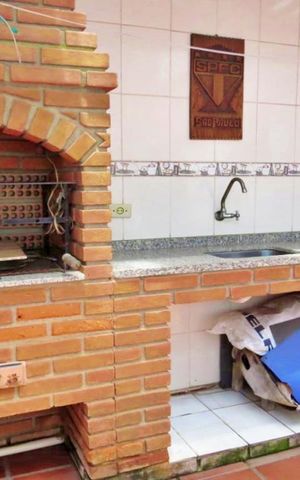 Casa de condomínio à venda com 125m², 3 quartos e 2 vagas Casa de condomínio à venda com 125m², 3 quartos e 2 vagasÁrea comum - Churrasqueira
