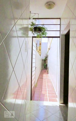 Casa de condomínio à venda com 125m², 3 quartos e 2 vagas Casa de condomínio à venda com 125m², 3 quartos e 2 vagasCorredor