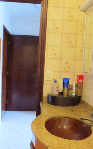 Casa de condomínio à venda com 125m², 3 quartos e 2 vagas Casa de condomínio à venda com 125m², 3 quartos e 2 vagassuíte