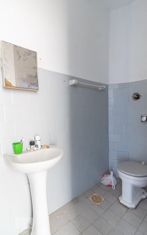 Apartamento à venda com 53m², 1 quarto e sem vaga Apartamento à venda com 53m², 1 quarto e sem vagaBanheiro