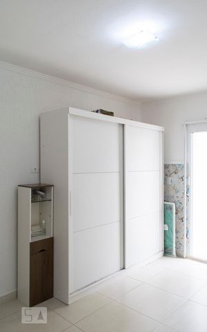 Casa à venda com 220m², 5 quartos e 2 vagas Casa à venda com 220m², 5 quartos e 2 vagasQUARTO 1 SUITE