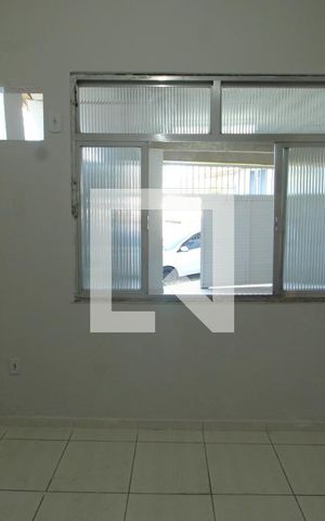 Casa para alugar com 96m², 2 quartos e 2 vagasQuarto 1