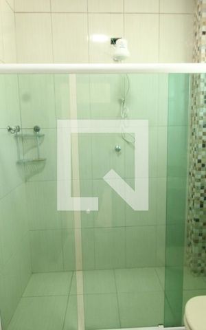Casa para alugar com 96m², 2 quartos e 2 vagasBanheiro