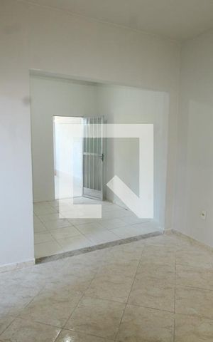 Casa para alugar com 96m², 2 quartos e 2 vagasSala