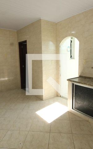 Casa para alugar com 96m², 2 quartos e 2 vagasCozinha