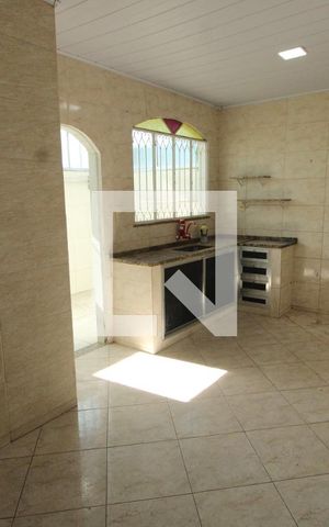 Casa para alugar com 96m², 2 quartos e 2 vagasCozinha