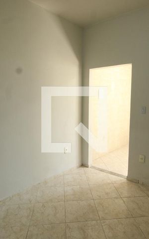 Casa para alugar com 96m², 2 quartos e 2 vagasSala
