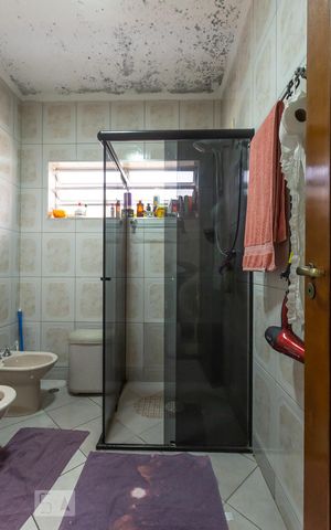 Casa à venda com 366m², 6 quartos e 5 vagas Casa à venda com 366m², 6 quartos e 5 vagasBanheiro do Quarto 3