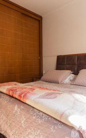 Casa à venda com 366m², 6 quartos e 5 vagas Casa à venda com 366m², 6 quartos e 5 vagasQuarto 3 - Armários