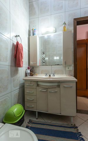 Casa à venda com 366m², 6 quartos e 5 vagas Casa à venda com 366m², 6 quartos e 5 vagasBanheiro do Quarto 4