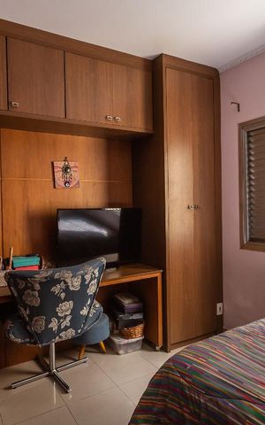 Casa à venda com 366m², 6 quartos e 5 vagas Casa à venda com 366m², 6 quartos e 5 vagasQuarto 4