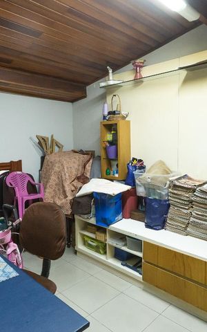 Casa à venda com 366m², 6 quartos e 5 vagas Casa à venda com 366m², 6 quartos e 5 vagasQuarto 5