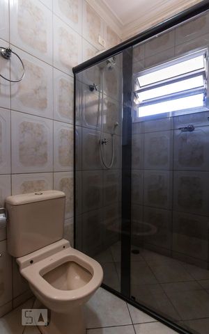 Casa à venda com 366m², 6 quartos e 5 vagas Casa à venda com 366m², 6 quartos e 5 vagasBanheiro 2