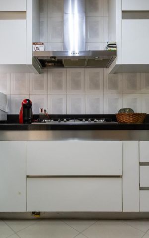 Casa à venda com 366m², 6 quartos e 5 vagas Casa à venda com 366m², 6 quartos e 5 vagasCozinha