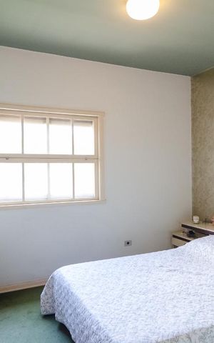 Casa à venda com 350m², 3 quartos e 2 vagasSuíte