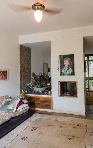Casa à venda com 350m², 3 quartos e 2 vagasSala