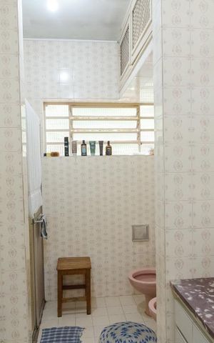 Casa à venda com 350m², 3 quartos e 2 vagasBanheiro da Suíte