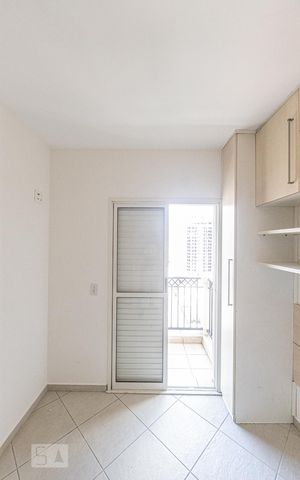 Apartamento à venda com 80m², 2 quartos e 2 vagasQuarto 2