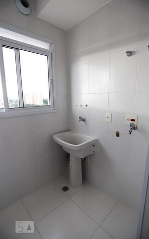 Apartamento à venda com 81m², 3 quartos e 1 vaga Apartamento à venda com 81m², 3 quartos e 1 vagaÁrea de serviço
