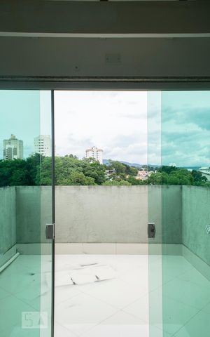 Casa à venda com 550m², 5 quartos e 2 vagasSACADA QUARTO 4