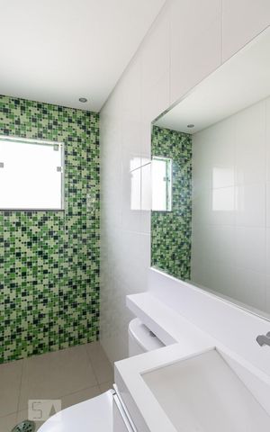 Casa à venda com 280m², 4 quartos e 2 vagas Casa à venda com 280m², 4 quartos e 2 vagasBanheiro 2