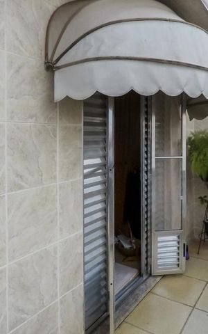 Casa à venda com 200m², 3 quartos e 2 vagasVaranda
