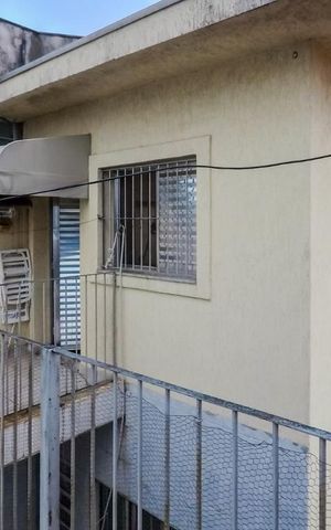Casa à venda com 200m², 3 quartos e 2 vagasSacada Quarto 1