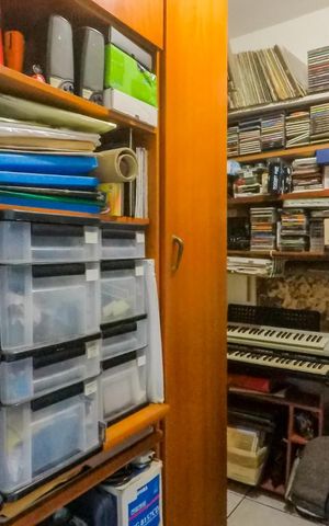 Casa à venda com 200m², 3 quartos e 2 vagasQuarto de Serviço