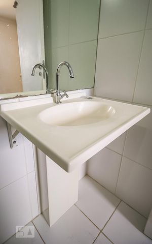 Apartamento à venda com 74m², 3 quartos e 1 vaga Apartamento à venda com 74m², 3 quartos e 1 vagaBanheiro da Suíte