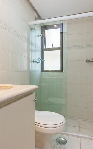 Apartamento à venda com 55m², 2 quartos e 2 vagas Apartamento à venda com 55m², 2 quartos e 2 vagasBanheiro
