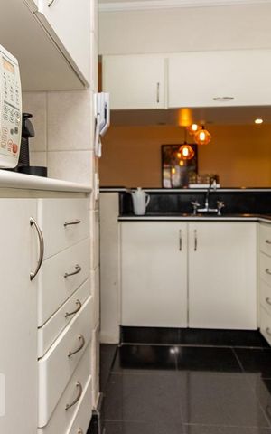 Apartamento à venda com 55m², 2 quartos e 2 vagas Apartamento à venda com 55m², 2 quartos e 2 vagasCozinha