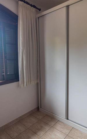 Casa à venda com 354m², 4 quartos e 6 vagas Casa à venda com 354m², 4 quartos e 6 vagasQuarto 3