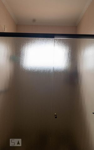 Casa à venda com 354m², 4 quartos e 6 vagas Casa à venda com 354m², 4 quartos e 6 vagasBanheiro 5