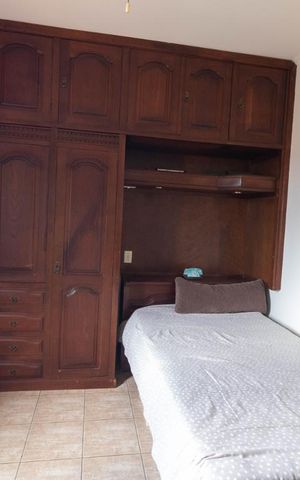 Casa à venda com 354m², 4 quartos e 6 vagas Casa à venda com 354m², 4 quartos e 6 vagasQuarto 4