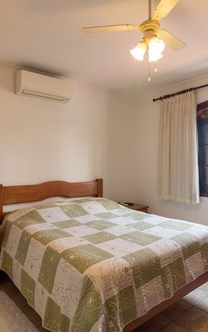 Casa à venda com 354m², 4 quartos e 6 vagas Casa à venda com 354m², 4 quartos e 6 vagasQuarto 1