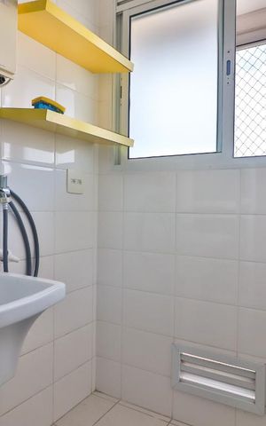 Apartamento à venda com 74m², 2 quartos e 1 vaga Apartamento à venda com 74m², 2 quartos e 1 vagaDetalhe da area de serviço