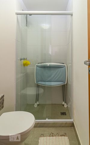 Apartamento à venda com 77m², 3 quartos e 1 vaga Apartamento à venda com 77m², 3 quartos e 1 vagaBanheiro da Suíte 1