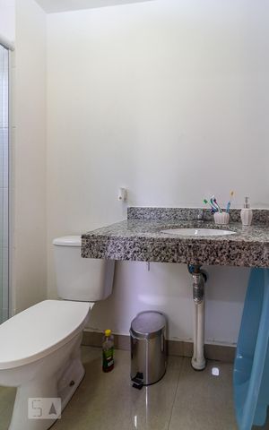 Apartamento à venda com 77m², 3 quartos e 1 vaga Apartamento à venda com 77m², 3 quartos e 1 vagaBanheiro da Suíte
