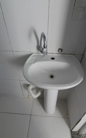 Casa para alugar com 30m², 1 quarto e sem vagaBanheiro