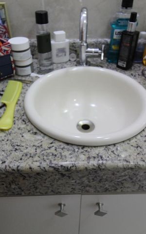 Casa à venda com 200m², 3 quartos e 4 vagasBanheiro
