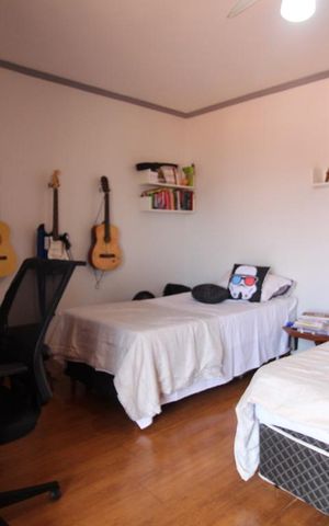 Casa à venda com 200m², 3 quartos e 4 vagas Quarto