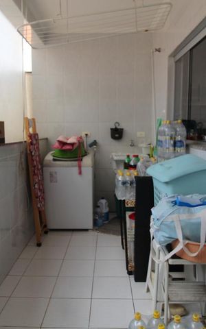 Casa à venda com 200m², 3 quartos e 4 vagasÁrea de Serviço