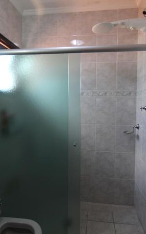 Casa à venda com 200m², 3 quartos e 4 vagasBanheiro