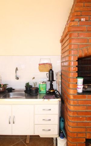 Casa à venda com 200m², 3 quartos e 4 vagasChurrasqueira