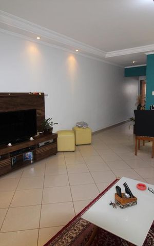 Casa à venda com 200m², 3 quartos e 4 vagasSala