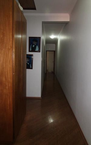 Casa à venda com 200m², 3 quartos e 4 vagasCorredor
